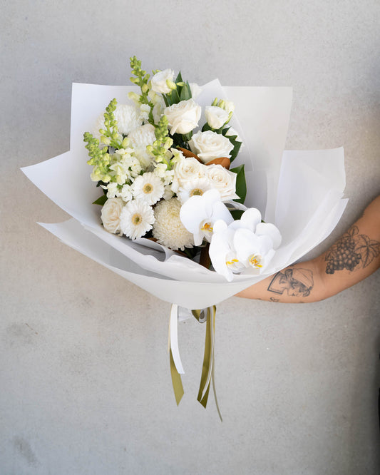 White Bouquet | Florist Near Me