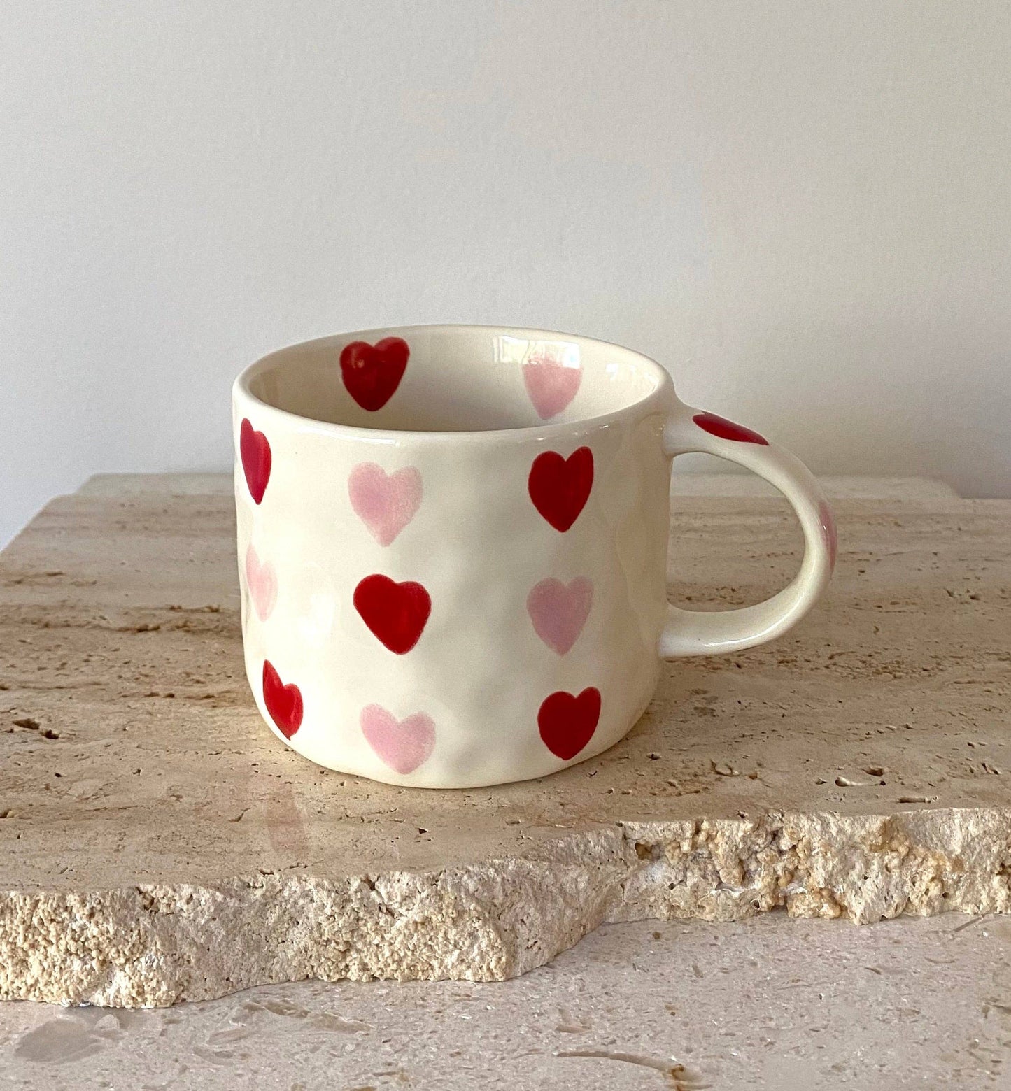 Red & pink heart pattern ceramic mugs