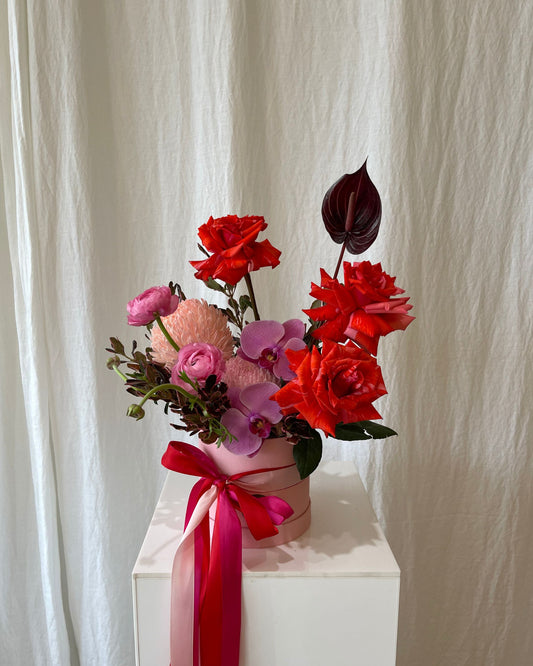 Oh Lola Hat Flower Arrangement | Sunshine Coast Flowers | Sunshine Coast Florist